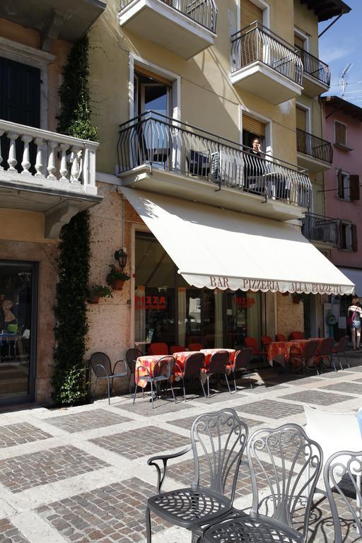 Appartamenti Piazza Umberto I توري ديل بيناكو الغرفة الصورة